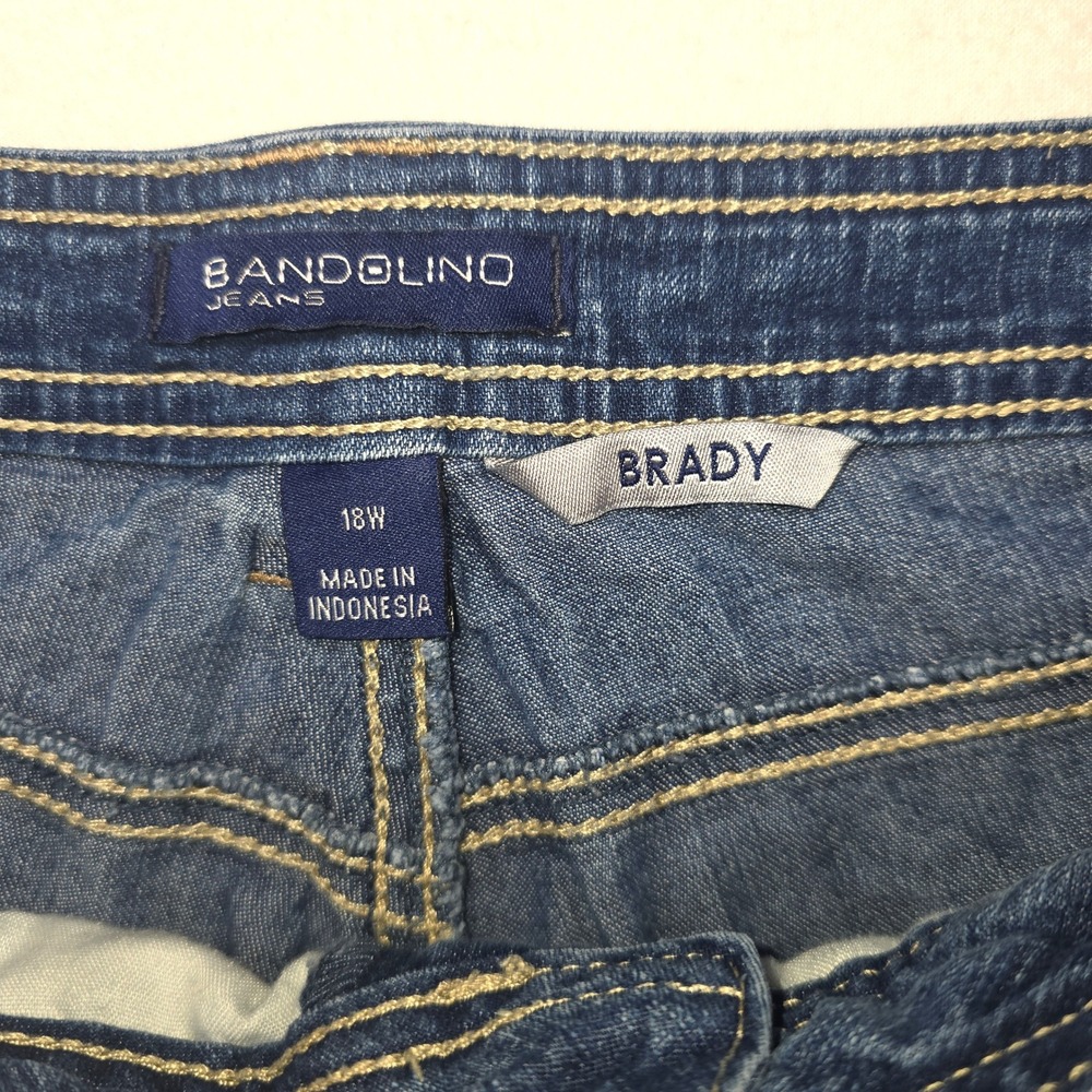 Bandolino Jeans Brady Denim Bermuda Shorts Blue Medium Wash Womens 18W - Picture 3 of 12